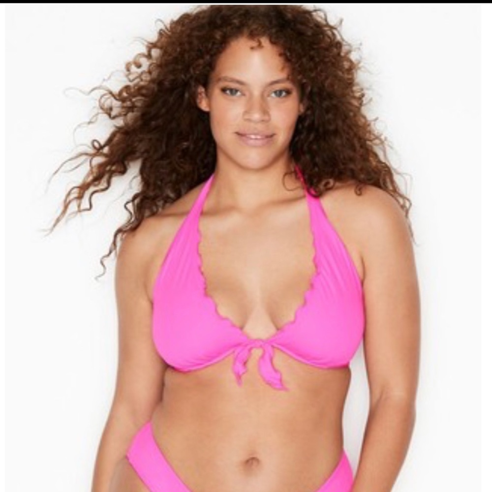 Victoria’s Secret Capri Ruffle Halter Top!
